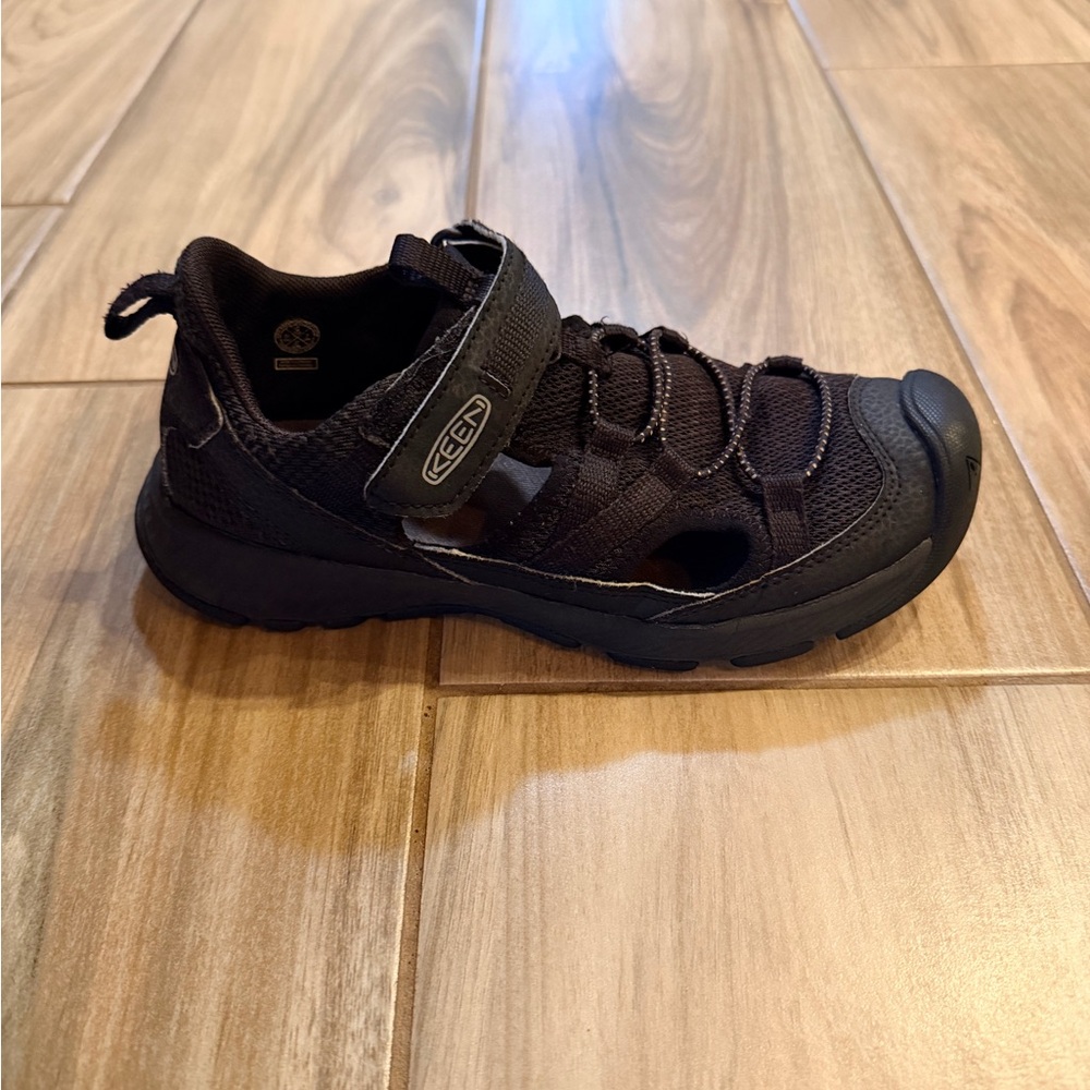 Keen Newport Black Sandals